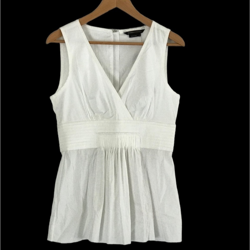 🪷NWT BCBG MaxAzria Fitted Zippered Blouse